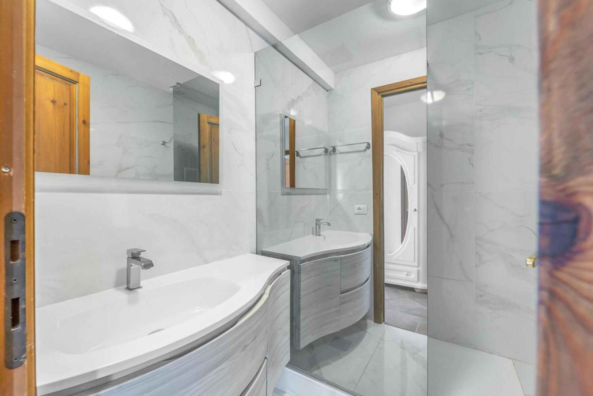 -Luxury- Torretta Con Piscina E Spiaggia A 300 Mt 리시아 디 바카 외부 사진